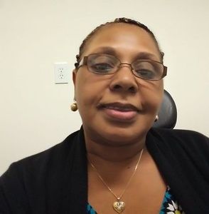 Meet your Posher, Connie